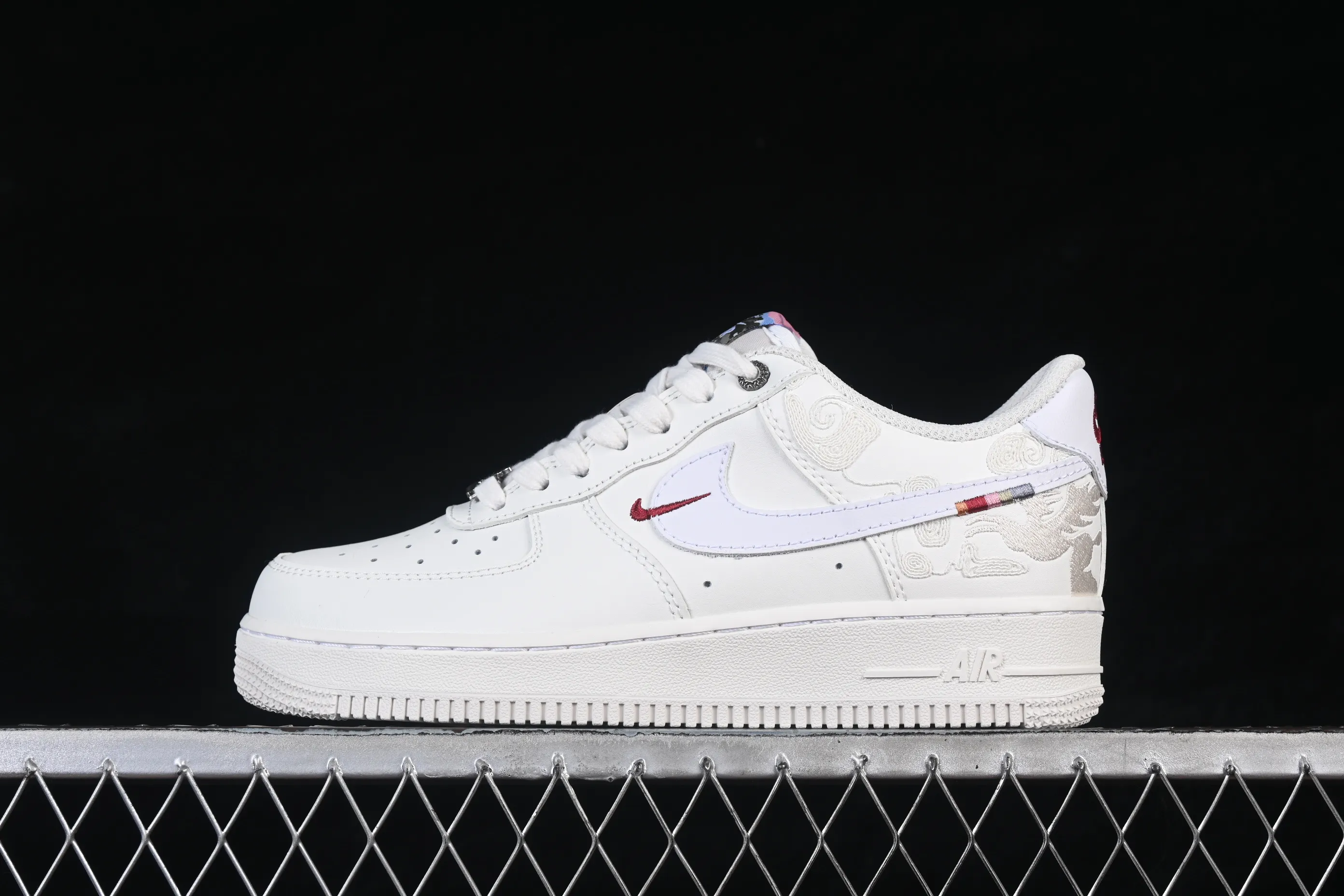 All categories Nk Air Force 1 Air Force series Nk Air Force 1 Low Air Force low-top Y version Nike Air Force 1'07 Low Year of the Horse limited edition Air Force 1 low-top casual sneakers IQ1119-011